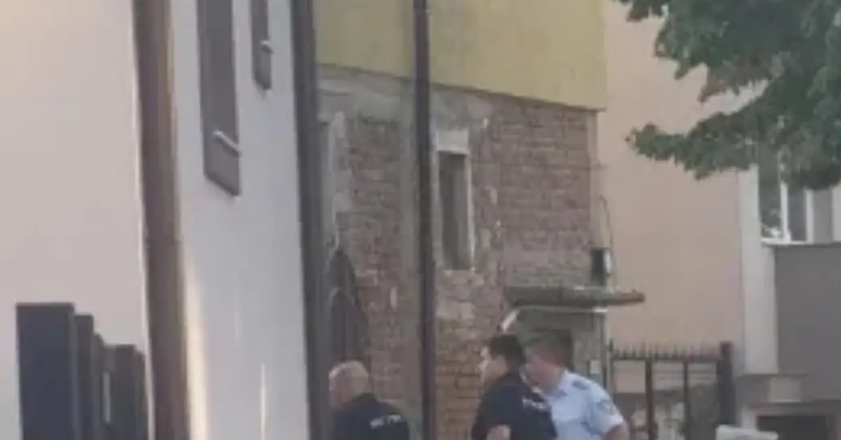 Нова развръзка след боя в Благоевград: Задържаха Бамбалеята, полиция претърси дома и автомобила му Нова развръзка след боя в Благоевград: Задържаха Бамбалеята, полиция претърси дома и автомобила му