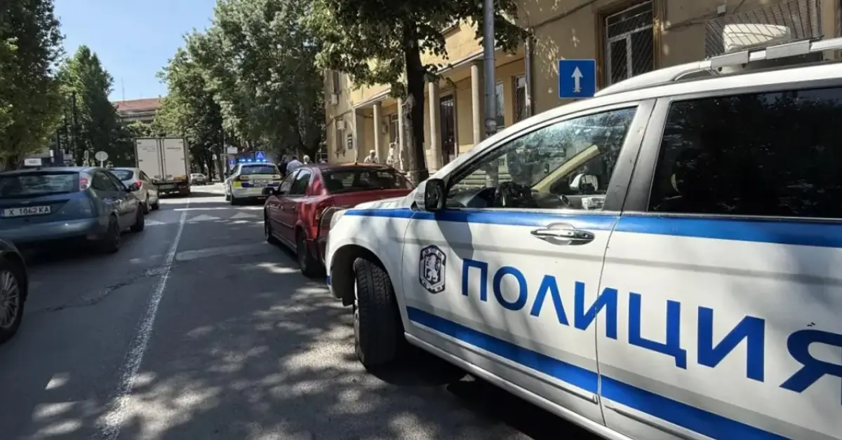 21-годишна жена е обвинена за убийство в „Младост“: Мъж е намушкан с нож в сърцето 21-годишна жена е обвинена за убийство в „Младост“: Мъж е намушкан с нож в сърцето