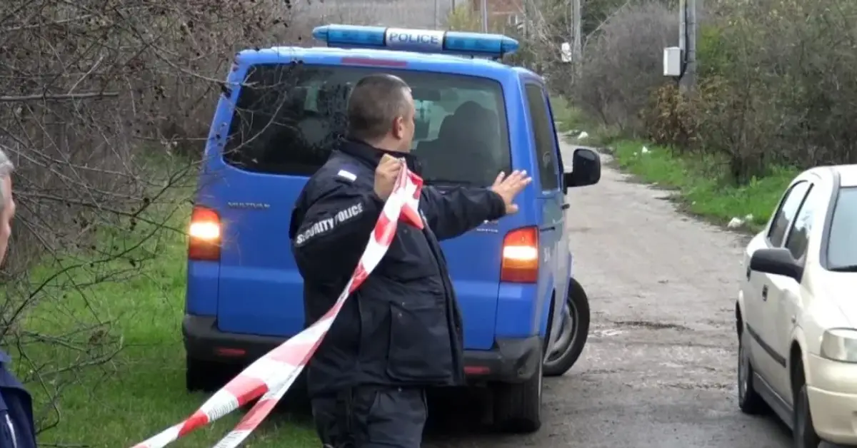 Нови разкрития за мъртвите съпрузи в „Бояна“: И двамата са с прободни рани, домът бил заключен отвътре Нови разкрития за мъртвите съпрузи в „Бояна“: И двамата са с прободни рани, домът бил заключен отвътре
