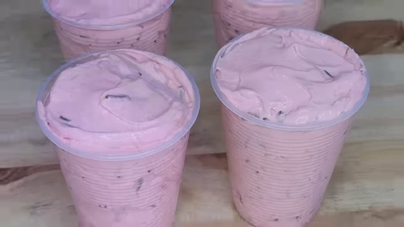 Светкавичен КРЕМ-десерт в чаши - в пъти по-добър от сладоледа! Приготвя се в миксер за 2 минути: 1