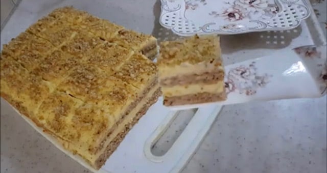 Старинна торта с 10 супени лъжици орехи: След първата хапка отиваш в Рая и не спираш да ядеш! 2