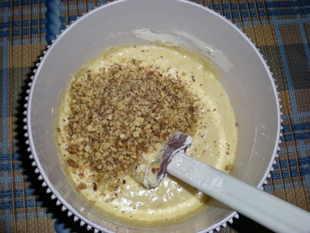 Орехов сладкиш Юрганче – хрупкав блат и копринено нежен крем. Лесен, вкусен и много ефектен: 1