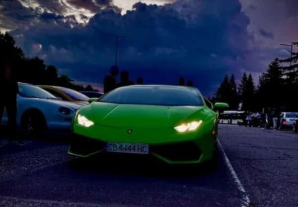 Собственик на Lamborghini Huracan за 500 000 лева: Харесва ми да дразня някакви човечета с дирника в устата / СНИМКИ 1