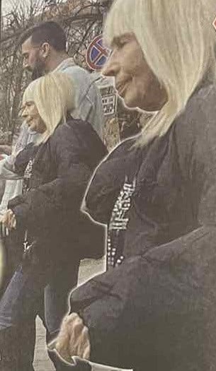 Спипаха Лили Иванова на улицата без грим (и Фотошоп) - ето как изглежда Примата всъщност (СНИМКИ) 3