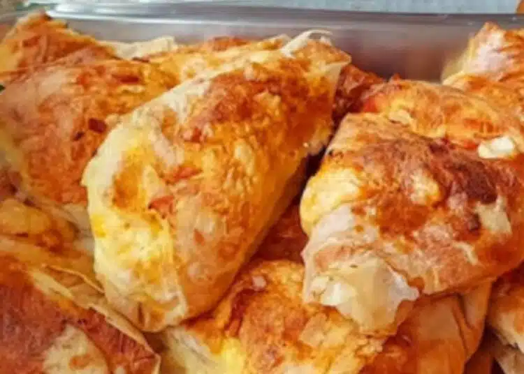 Мамината рецепта за вкусни триъгълници е готова за норматив... а вкуса - истински разкош с всяка хапка! 1