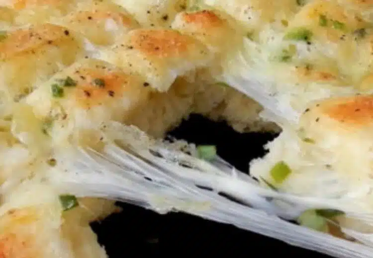 Невероятно пухкаво хлебче с богата плънка – опитайте тази различна и вкусна рецепта! ВИДЕО 1