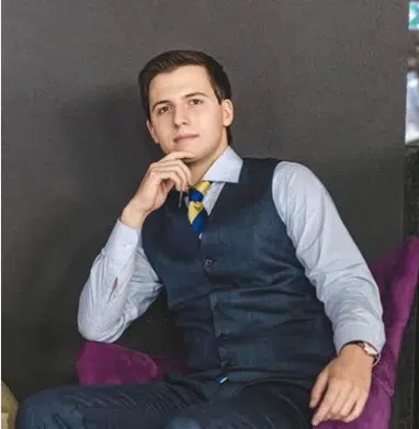 Внукът на Емил Димитров поразително прилича на дядо си като млад (снимки) 1