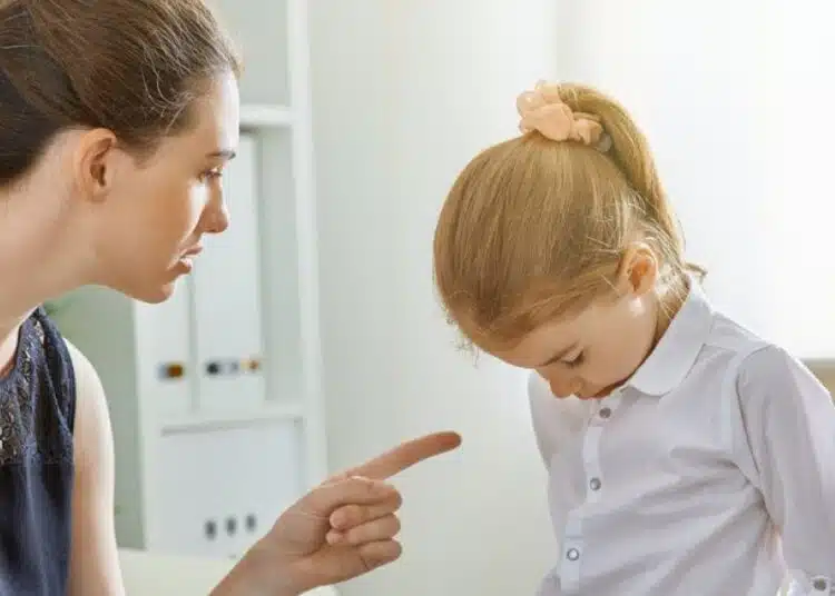 Децата на строгите родители: какви са дългосрочните психологически последици 1