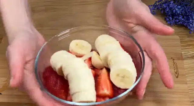 Бърза и лесна рецепта с три продукта, готова само за 5 минути 2 Бърза и лесна рецепта с три продукта, готова само за 5 минути 2