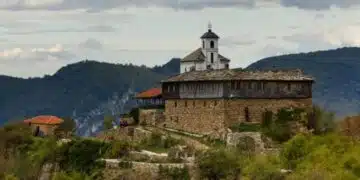 По стъпките на Левски: красотата около манастира, пазил тайните на Апостола /СНИМКИ/ 2