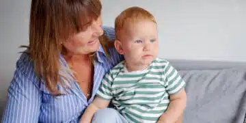 Дъщеря отправи послание до всички, които обсъждат и клюкарят, че наистина майка ѝ е родила на 51 години и цялото семейство е щастливо 10