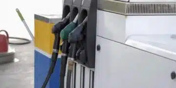Добрият пример! Жена - служител на бензиностанция спаси живота на едно детенце! 14