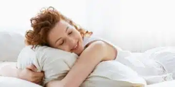 Колко често сменяш калъфката на възглавницата? Ако е над 1 седмица, ще ти се догади като разбереш какво има на нея за този период... 15