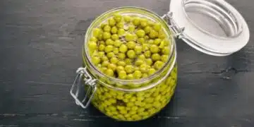Гарантирано по-добър вкус от купешкия – как да си направим консервиран грах у дома! 4