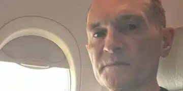 Божков каца на родна земя в 15:30 часа и веднага ще бъде задържан! 12