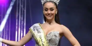17 годишната „Мис Варна“ Елизабет Кравиц е и новата „Мис България!" 1