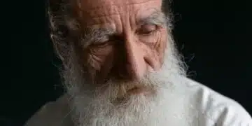 Възрастен мъж измамен от фалшиви полицаи и мним адвокат: даде им 12 500 лева 1