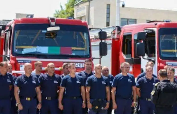 В помощ на Гърция в борбата с пожарите ще отпътува екип от 36 български огнеборци! 1