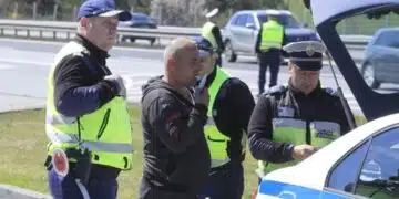 Нищо не ги стряска! Само за денонощия полицията залови 20 пияни и 6-ма дрогирани шофьори! 4