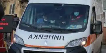 18 годишно момиче скочи от автомобил в движение ОБНОВЕНА 2