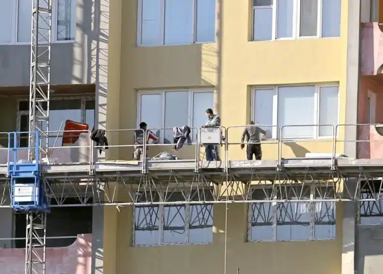 Ще има много студен душ за много българи заради програмата за саниране на сгради 1