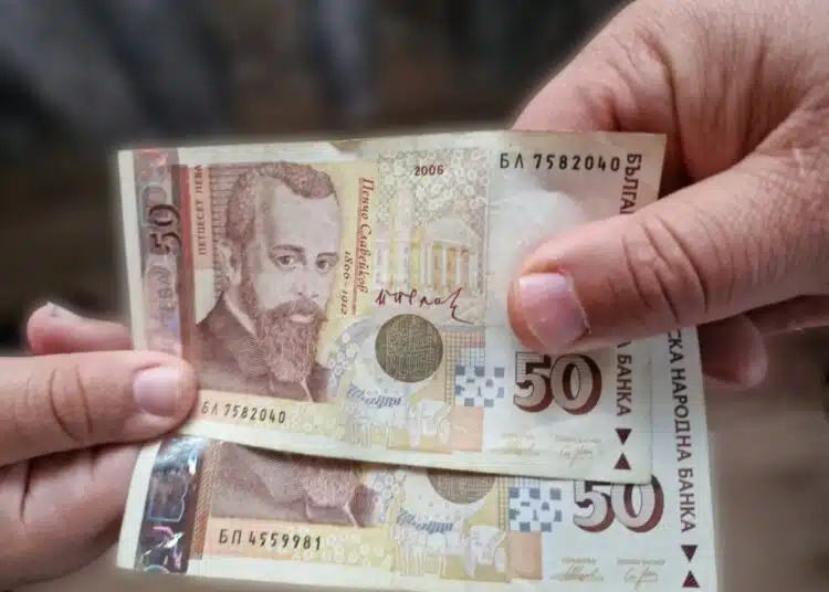 Преди 1 година дадох 100 лева на просякиня в софийски подлез, тя изчезна, но онзи ден момичето ме намери! 1