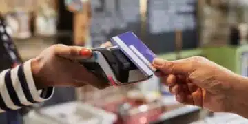 Експерт предупреди за голямата опасност, която представляват дебитните карти! 1
