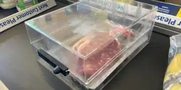 В Германия и Англия магазините започнаха да заключват продукти и да ги крият от клиентите.... 4