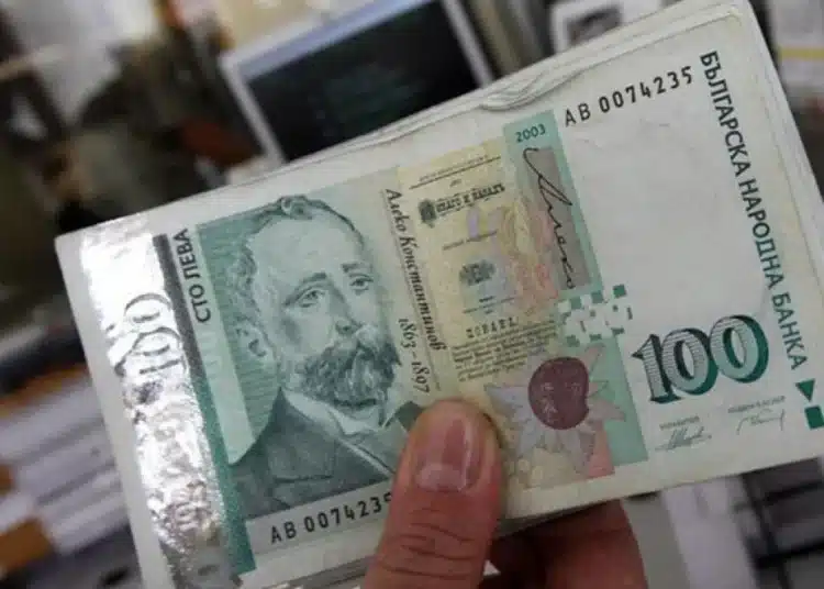 Трима души взимат златната пенсия от 4074 лева в България - ето как са го направили 1