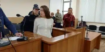 Без коментар! Това е Красимира, която размаза половинката си с гира – тя не работила, искала от него да я носи на ръце 1
