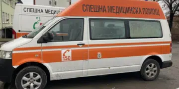 Поредни агресивни действия срещу медици: Мъж посегна на шофьор на линейка в град Дупница 12