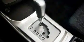 Ако правите тези 5 неща и имате автоматични скорости сте на път да потрошите колата си много сериозно 3