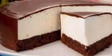 Любим вкус от детството: незабравимо вкусна торта Птиче мляко 11