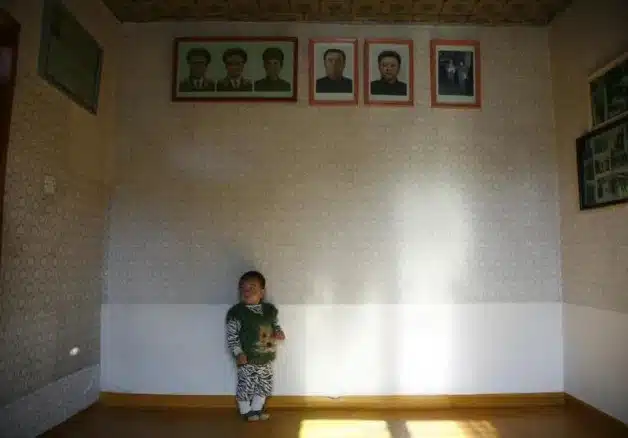 Как живеят хората в Северна Корея? Снимки от техните домове ще Ви оставят безмълвни 3