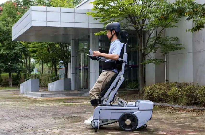 В Южна Корея се създаде роботизирана инвалидна количка, която улеснява живота на хора в неравностойно положение! 2