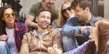 Усмивката не изчезва от лицата им: 3 зодии, които са най-позитивни 3