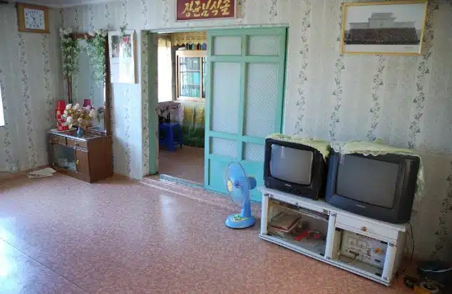 Как живеят хората в Северна Корея? Снимки от техните домове ще Ви оставят безмълвни 5