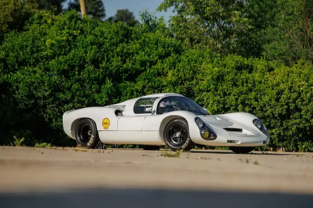 Състезателна кола Porsche 910 от 1967 г. е продадена за рекордните 2,5 милиона долара 1