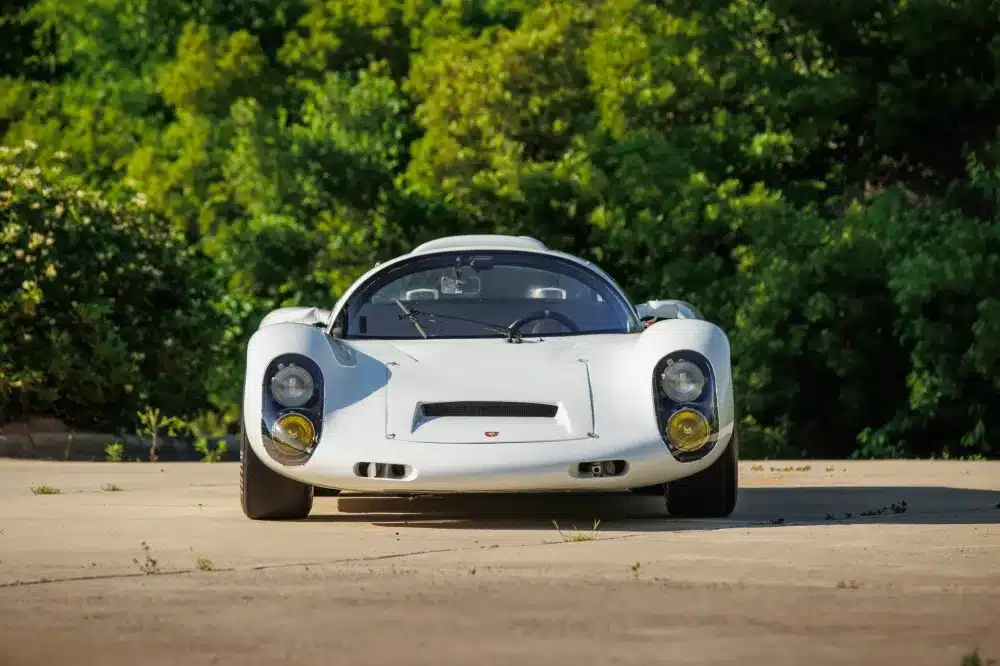 Състезателна кола Porsche 910 от 1967 г. е продадена за рекордните 2,5 милиона долара 3