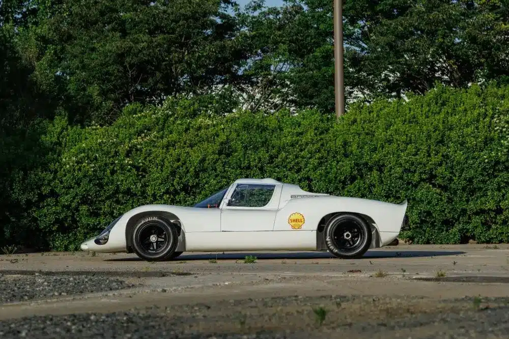 Състезателна кола Porsche 910 от 1967 г. е продадена за рекордните 2,5 милиона долара 4