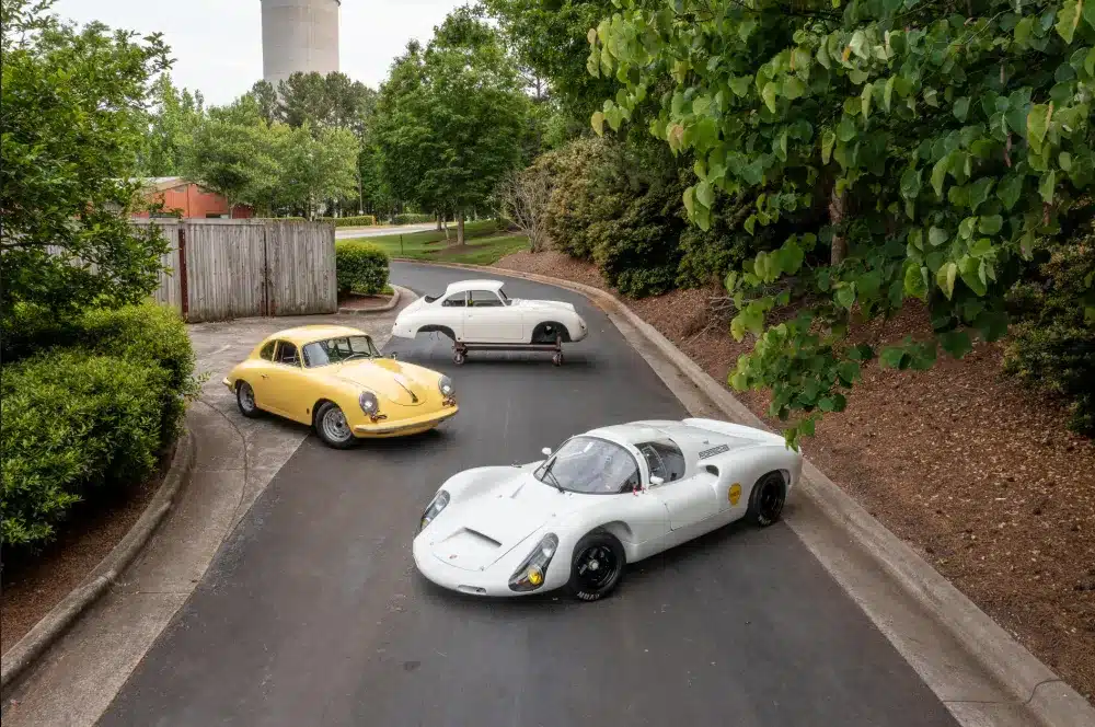 Състезателна кола Porsche 910 от 1967 г. е продадена за рекордните 2,5 милиона долара 38