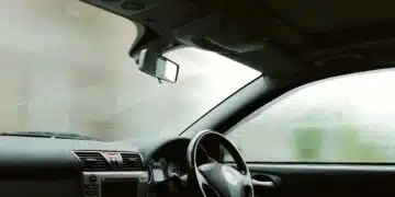 Този трик струва само левче, а ще ви отърве завинаги от досадното запотяване на стъклата на колата ви 7