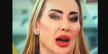 Носят се слухове, че Антония Петрова е спряла да се подлага на корекции и затова сега е тъй неузнаваема – в положителен смисъл! СНИМКИ 1