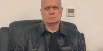 Слави Трифонов с остър коментар по повод новия външен дълг от близо 4,5 милиарда лева! 3