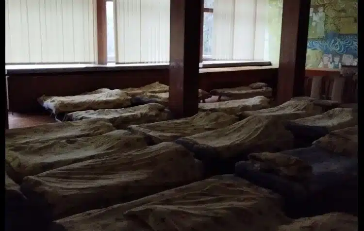 В Перник родители сигнализираха за ужас в детска градина - мухъл и течове, децата с мокри дрехи... ВИДЕО и СНИМКИ 1