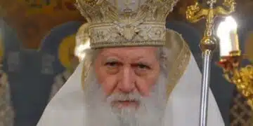 От последните минути! Приеха патриарх Неофит във ВМА, духовниците призовават да се помолим за него! 3