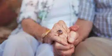 След седмица ще знаем какво се случва с Коледните добавки за пенсионерите – правителството трябва да реши! 8