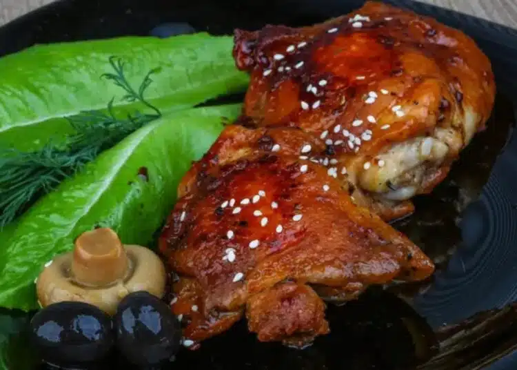 Нищо няма да остане в чинията: как да си направите вкусни и сочни пилешки бутчета (Рецепта) 1