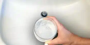 Не нужно да харчите пари за химикали, с тези продукти отпушването на мивката ще бъде детска игра 1