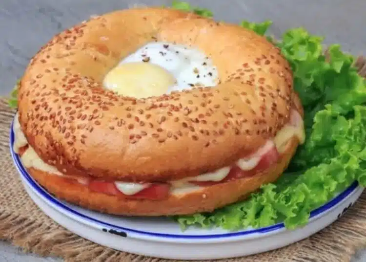 Любимите ти хора ще искат тази вкустия всяка сутрин: закуска от яйца и „геврек“ ВИДЕО 1